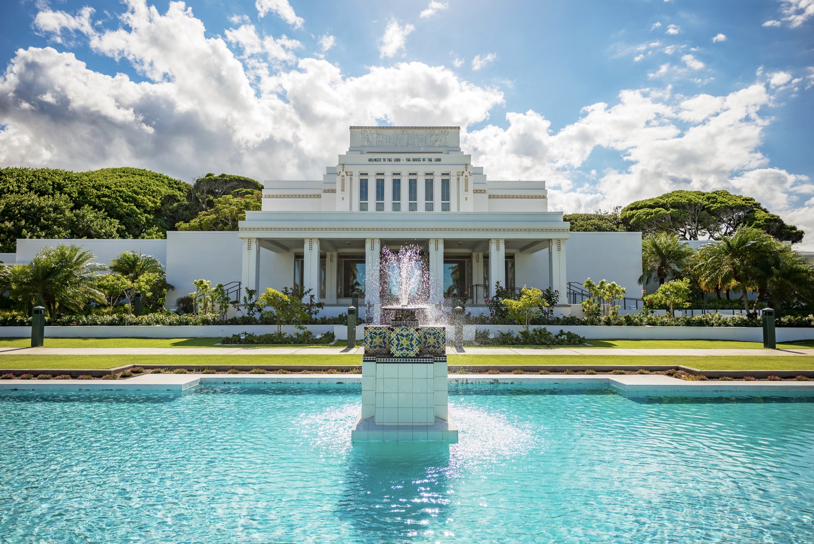 A Refreshing Location For Devout Believers - Laie Hawaii Temple - Circle Adventure