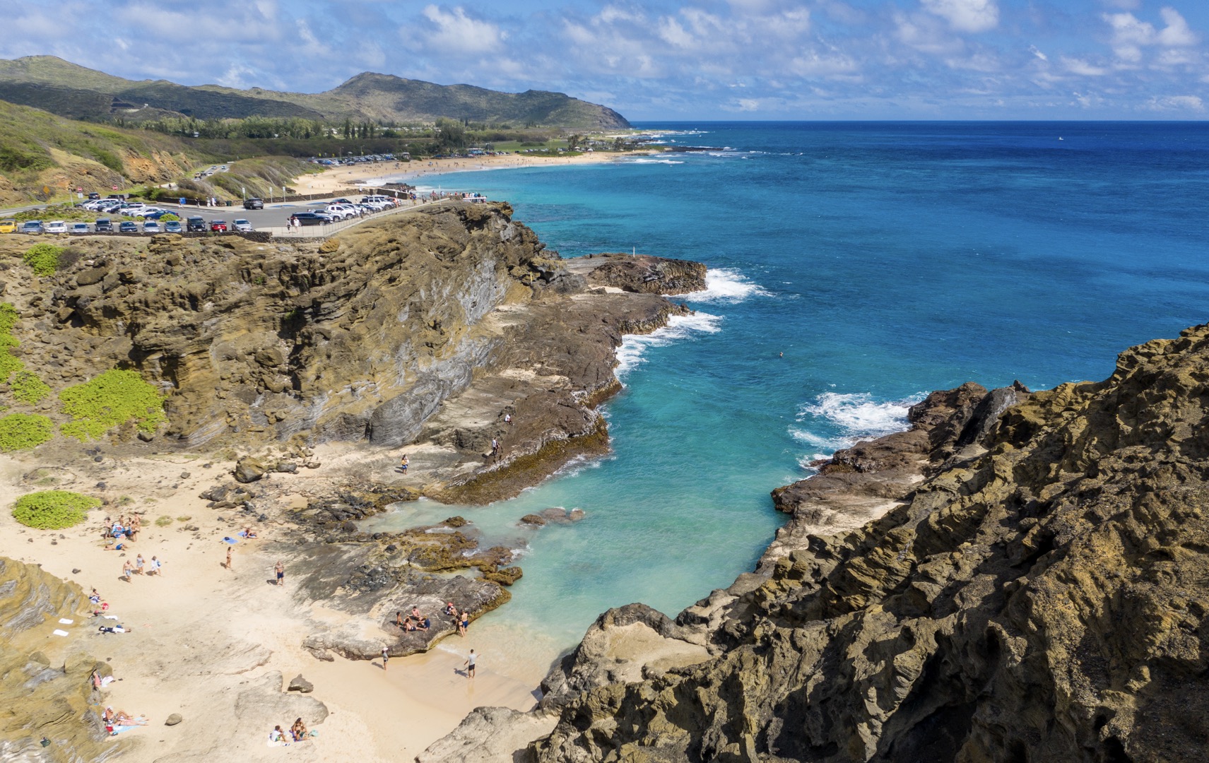 Discover the natural wonder Halona Blowhole - Oahu Hawaii - South Shore