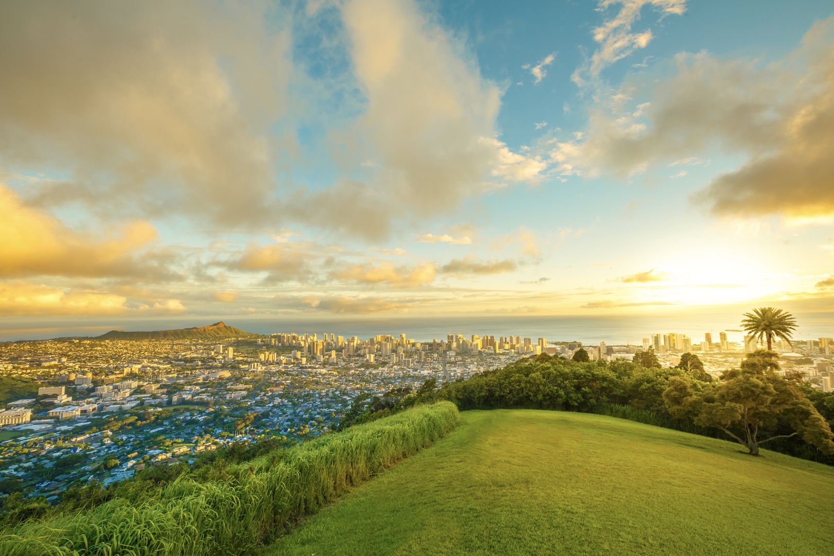 The Window Of One’s Soul: Tantalus Lookout - South Shore